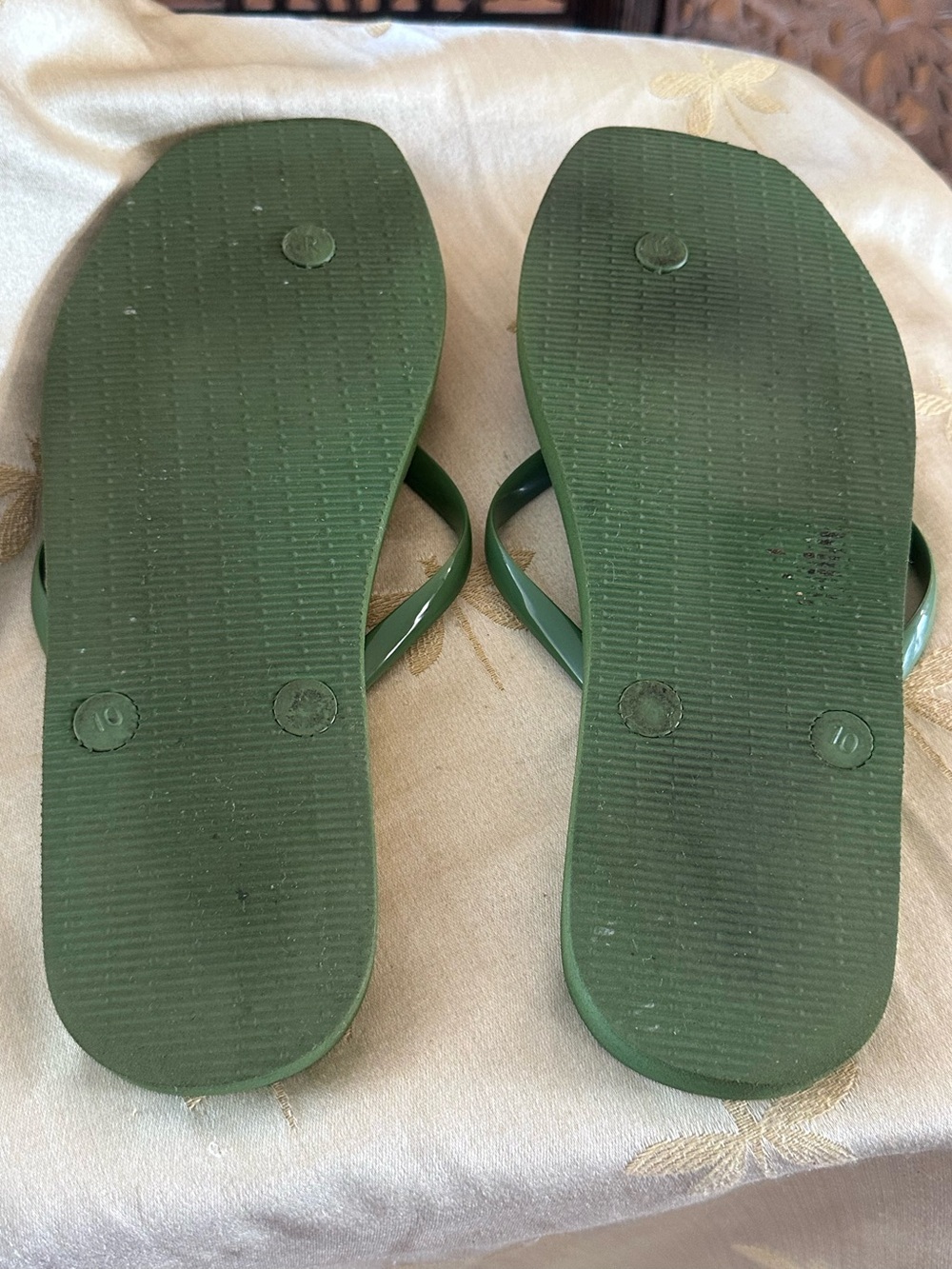 Shade & Shore Palmer Green & White Square Toe Flip Flops / Sandals. - Picture 7 of 8